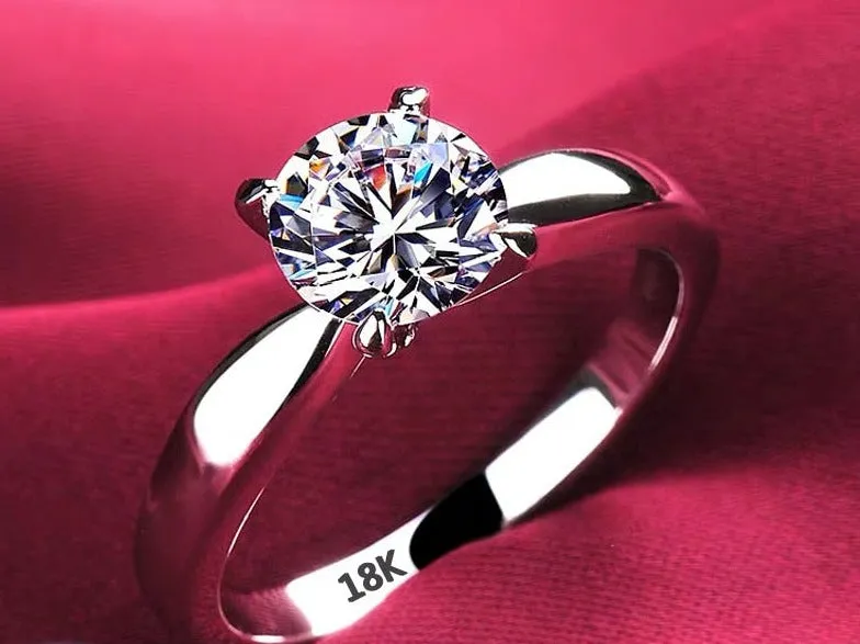 18K White Gold Zirconia Wedding Ring