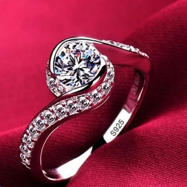 18K White Gold Zirconia Wedding Ring