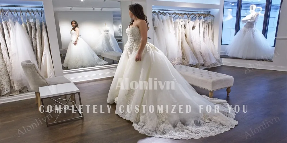 Delicate Shiny Beading O-Neck Wedding Dress Half Sleeves Lace Up Puffy Ball Gown Bride Dress