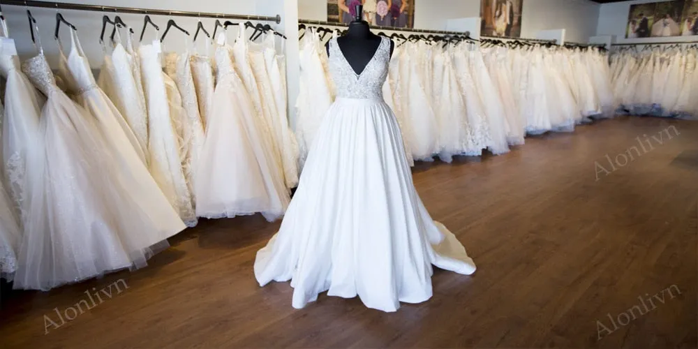 Delicate Shiny Beading O-Neck Wedding Dress Half Sleeves Lace Up Puffy Ball Gown Bride Dress