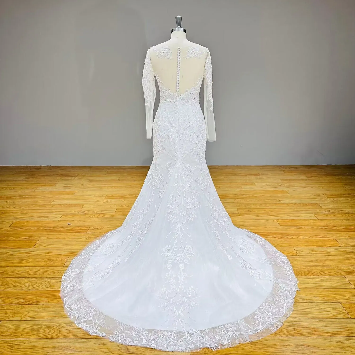 Detachable Train Tulle Mermaid Wedding Dress with Long Sleeves and O-Neck