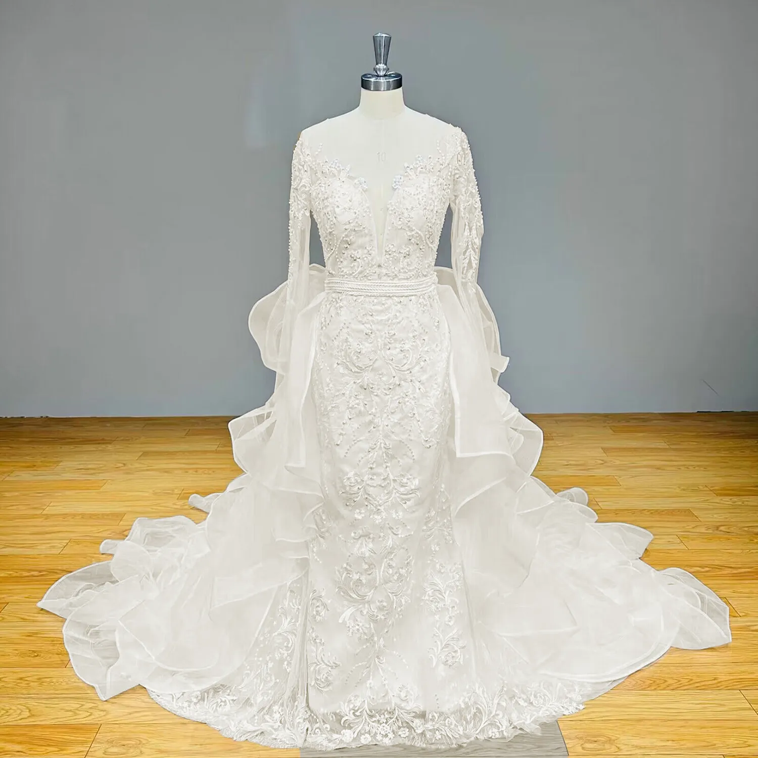 Detachable Train Tulle Mermaid Wedding Dress with Long Sleeves and O-Neck