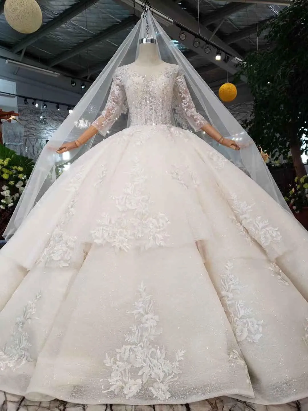 Elegant Half Sleeves Ball Gown Lace Layer Wedding Dress  WD380