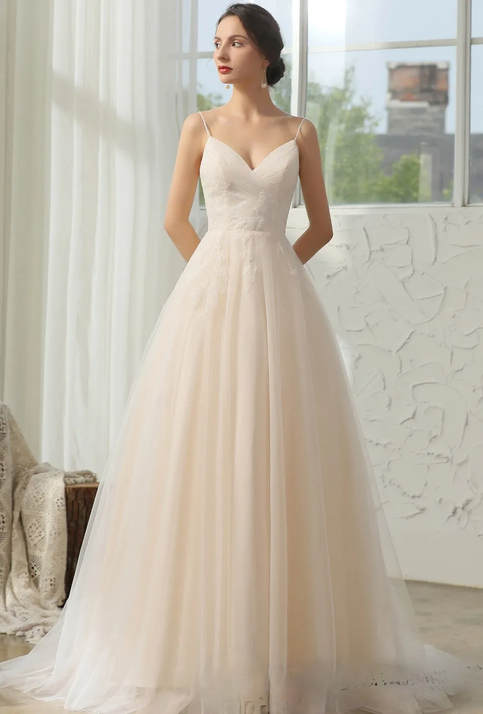 Elegant Lace Pleated A-Line Wedding Dress