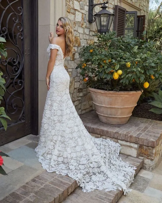 Elegant Off The Shoulder Lace Wedding Dress Sheath Ivory Wedding Gown