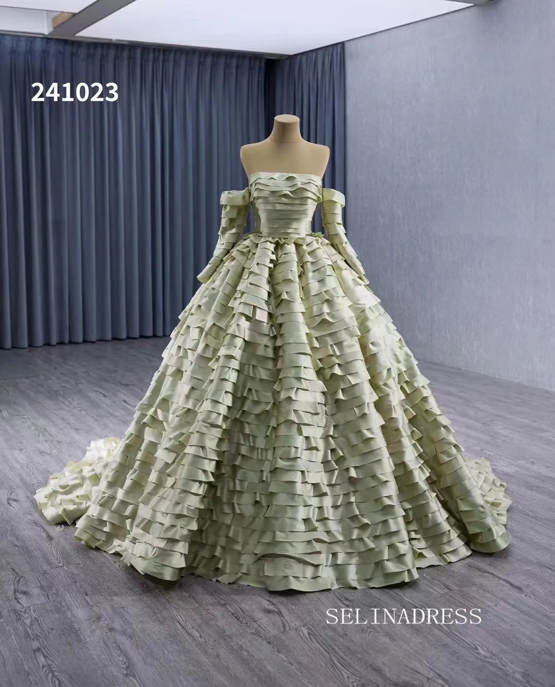 Green Ruffled Wedding Dresses Off the Shoulder Removable Sleeve Quinceanera Dress 241023