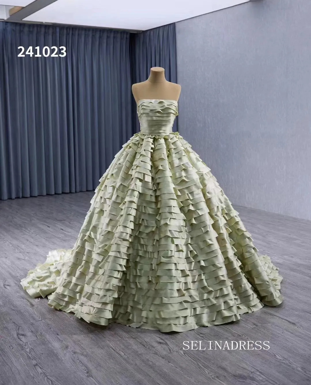 Green Ruffled Wedding Dresses Off the Shoulder Removable Sleeve Quinceanera Dress 241023