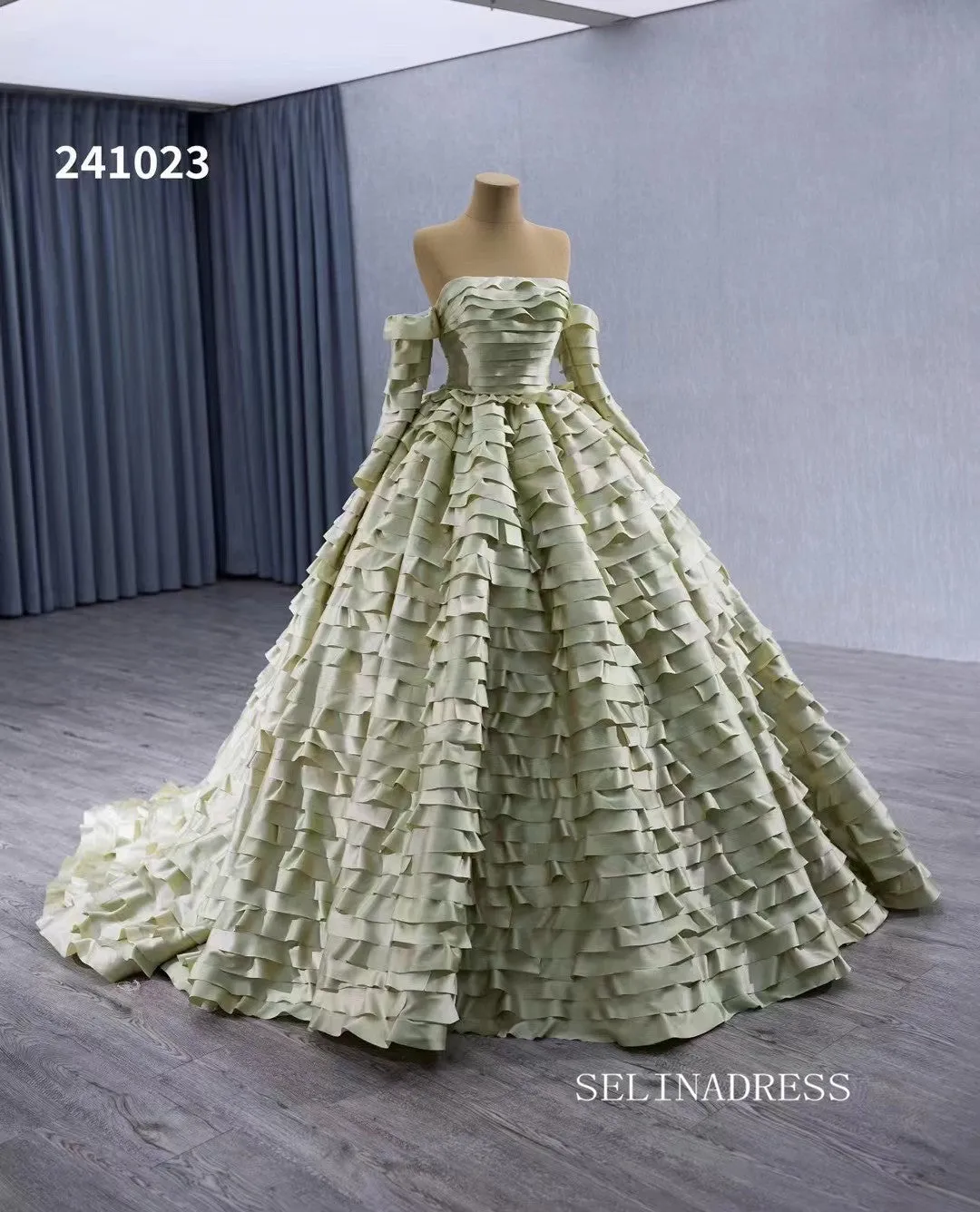 Green Ruffled Wedding Dresses Off the Shoulder Removable Sleeve Quinceanera Dress 241023