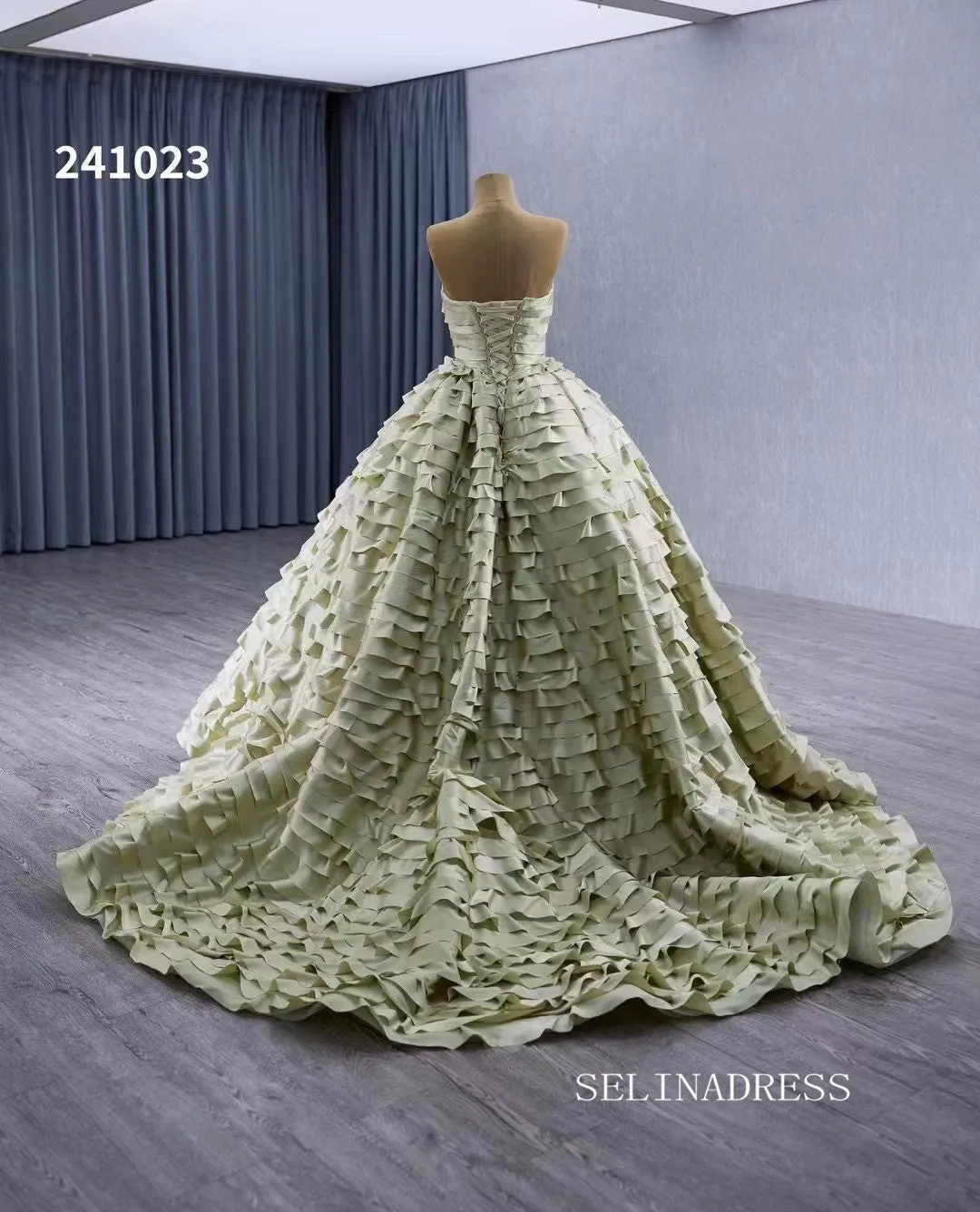 Green Ruffled Wedding Dresses Off the Shoulder Removable Sleeve Quinceanera Dress 241023