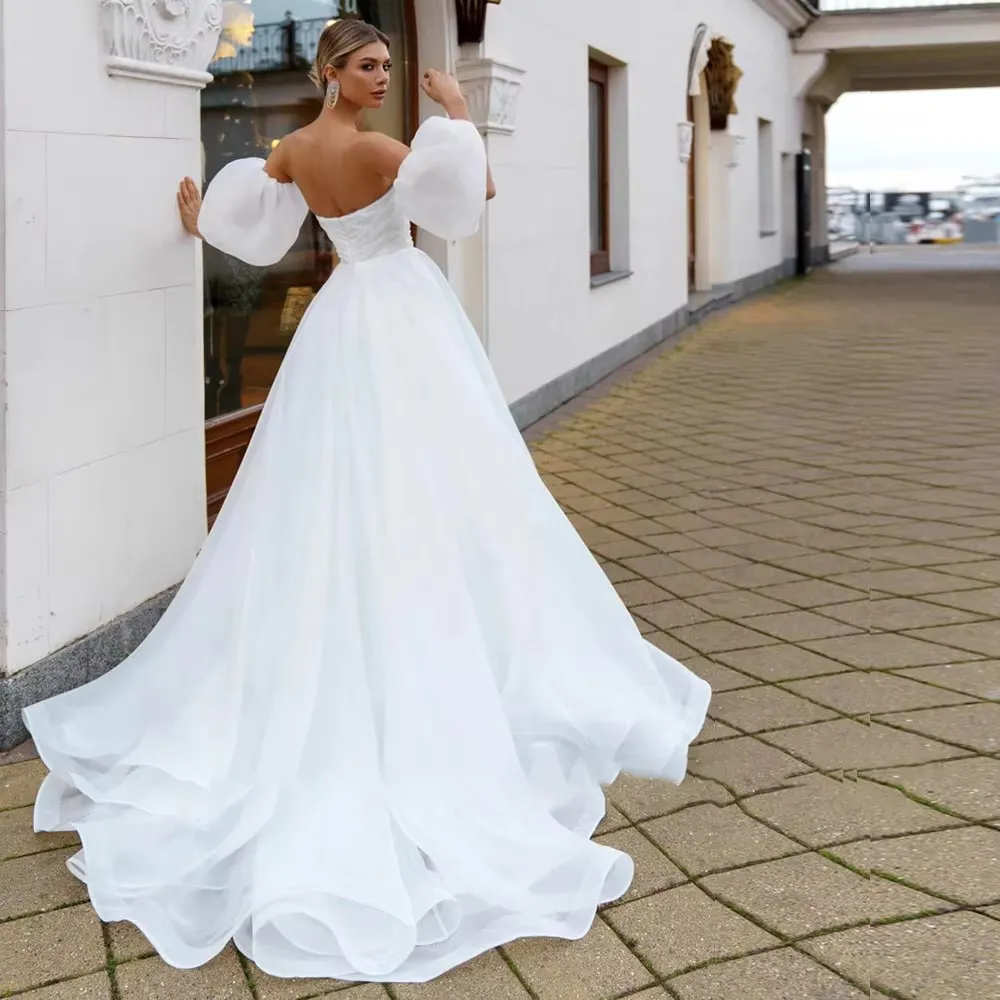 New Tulle Wedding Dress with Detachable Sleeves Sweetheart Neck Bridal Gown