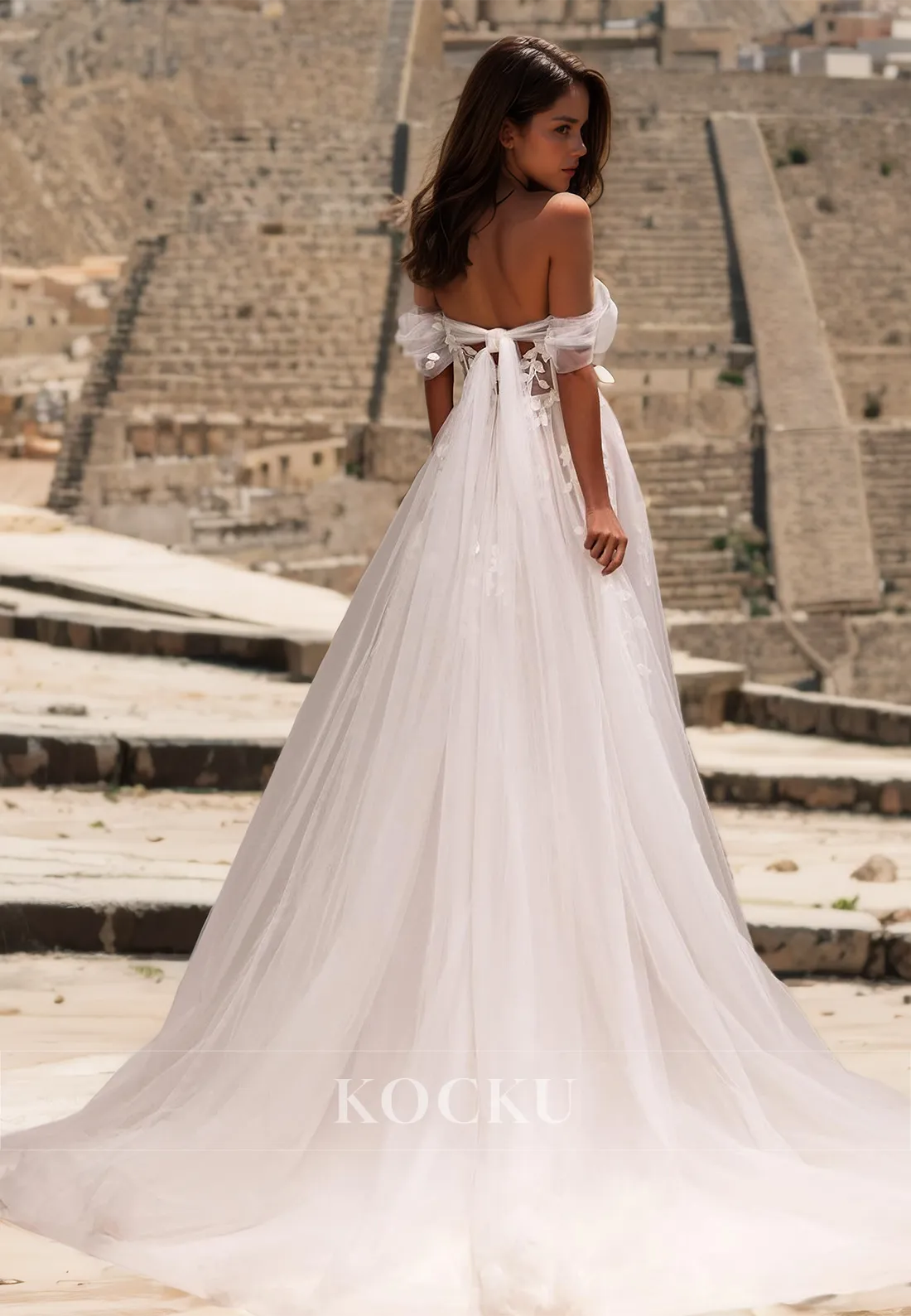 Off-Shoulder A-Line Sleeveless High Slit Train Pleats Lace Wedding Dress with Appliques Bridal Gowns