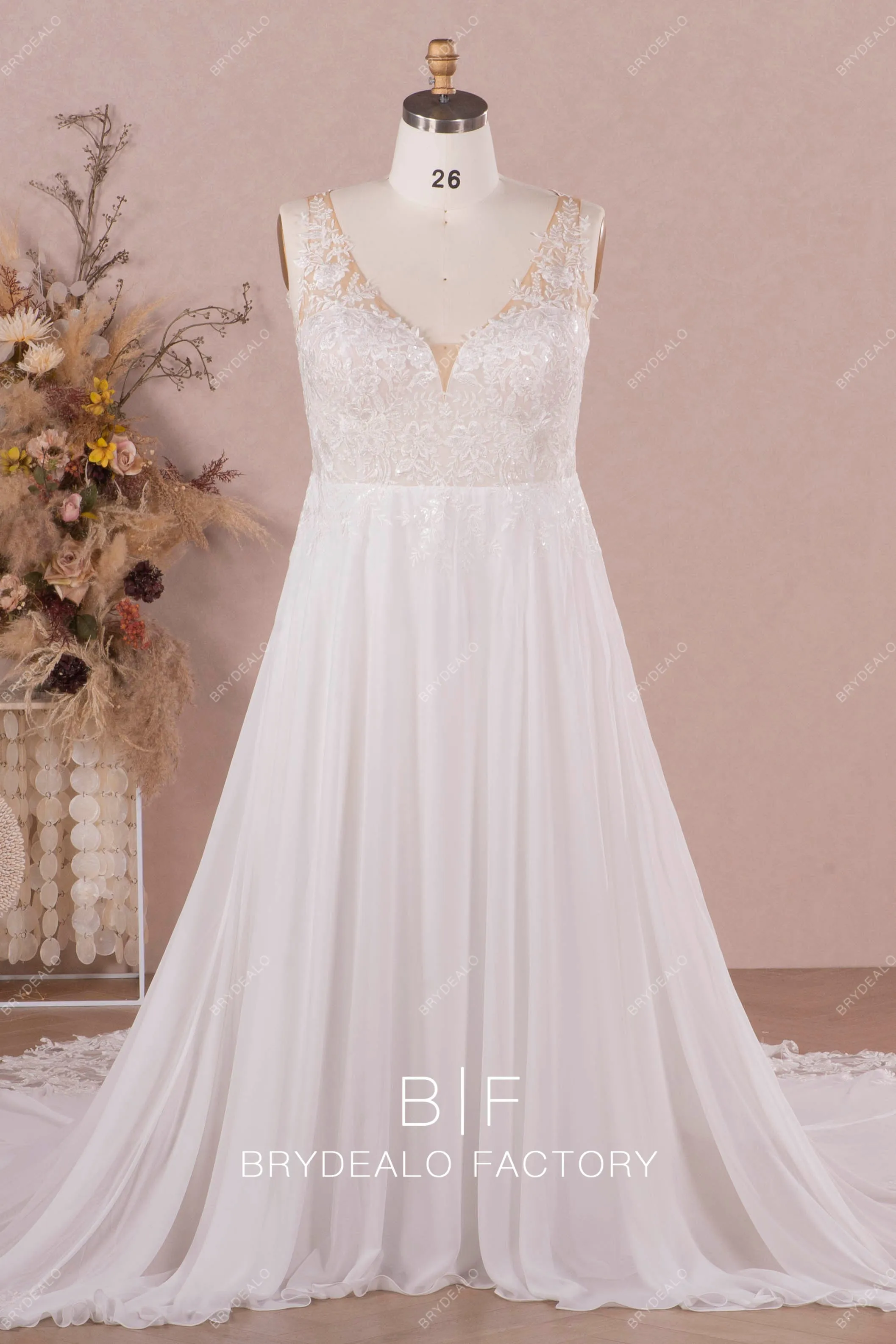 Plus Size Sleeveless Lace Chiffon Elegant Wedding Dress