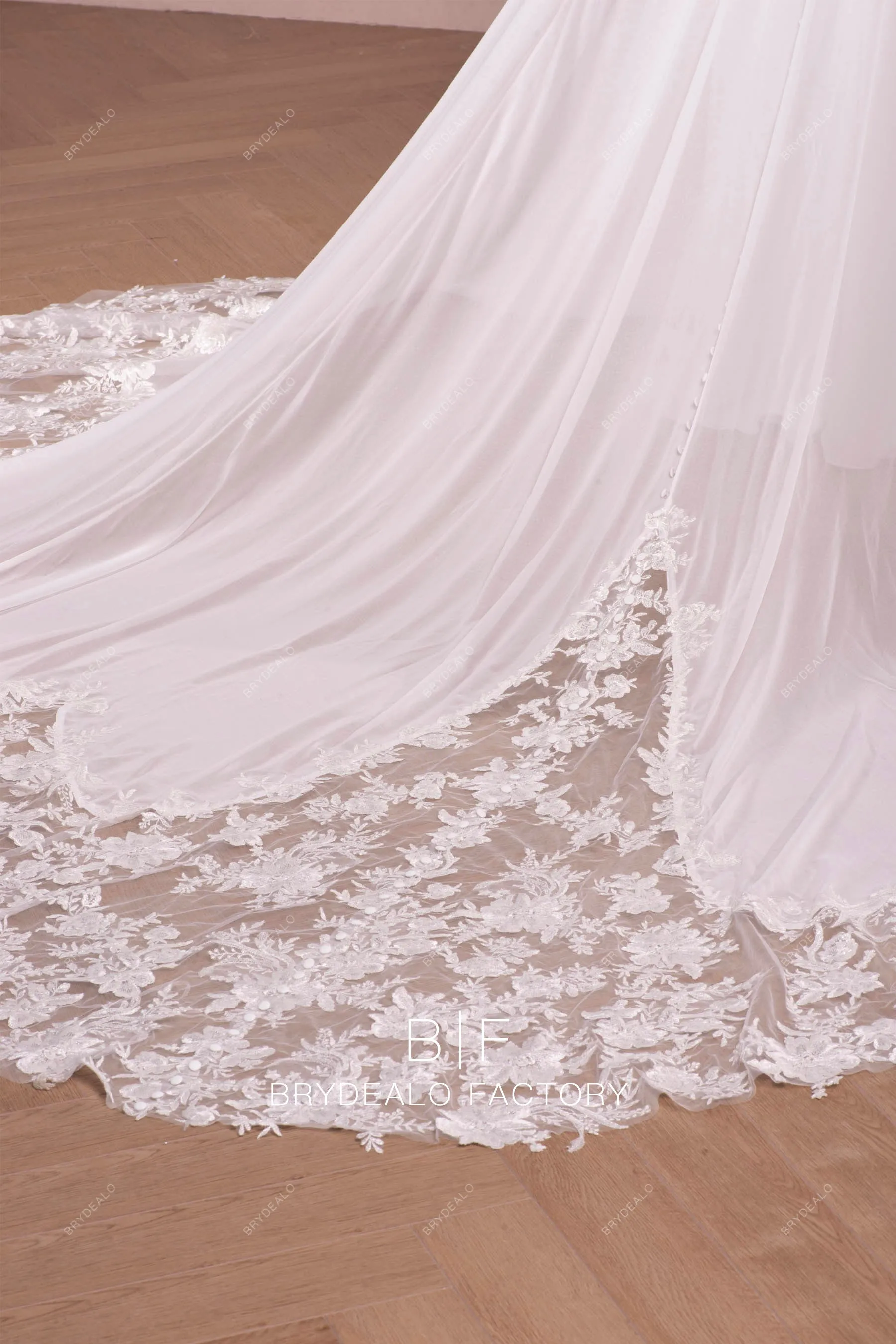 Plus Size Sleeveless Lace Chiffon Elegant Wedding Dress