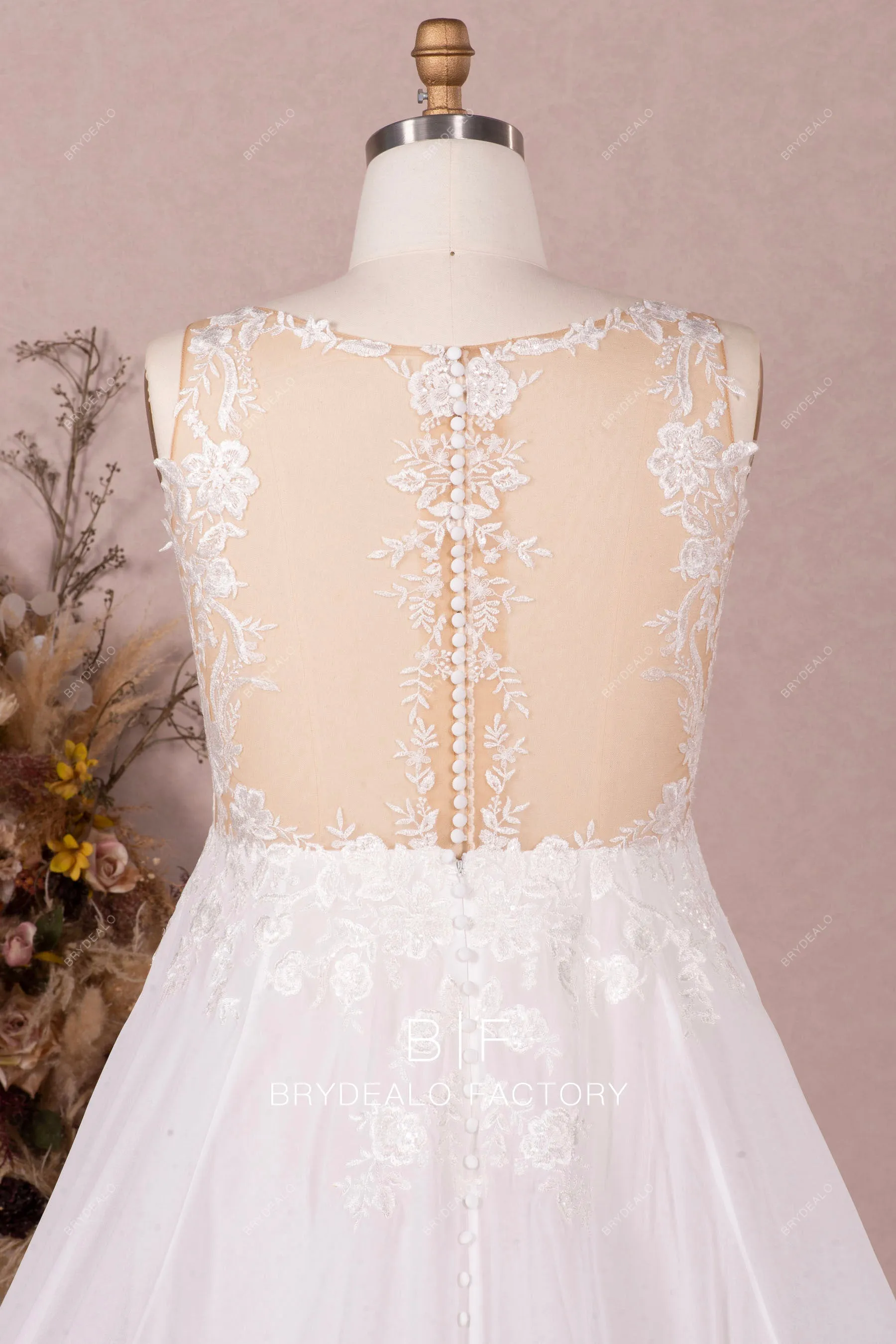 Plus Size Sleeveless Lace Chiffon Elegant Wedding Dress