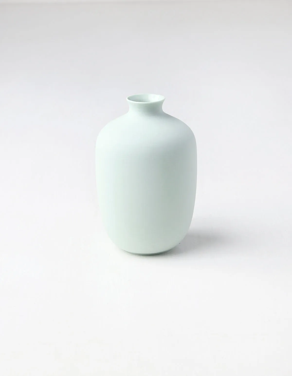 Porcelain Vase Narrow