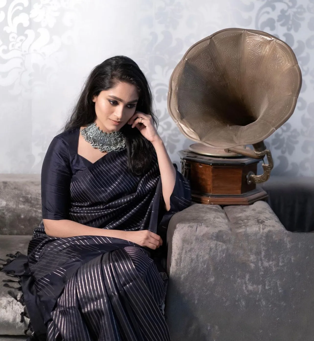 Stylish Black Soft Silk Saree With Sensational Blouse Piece