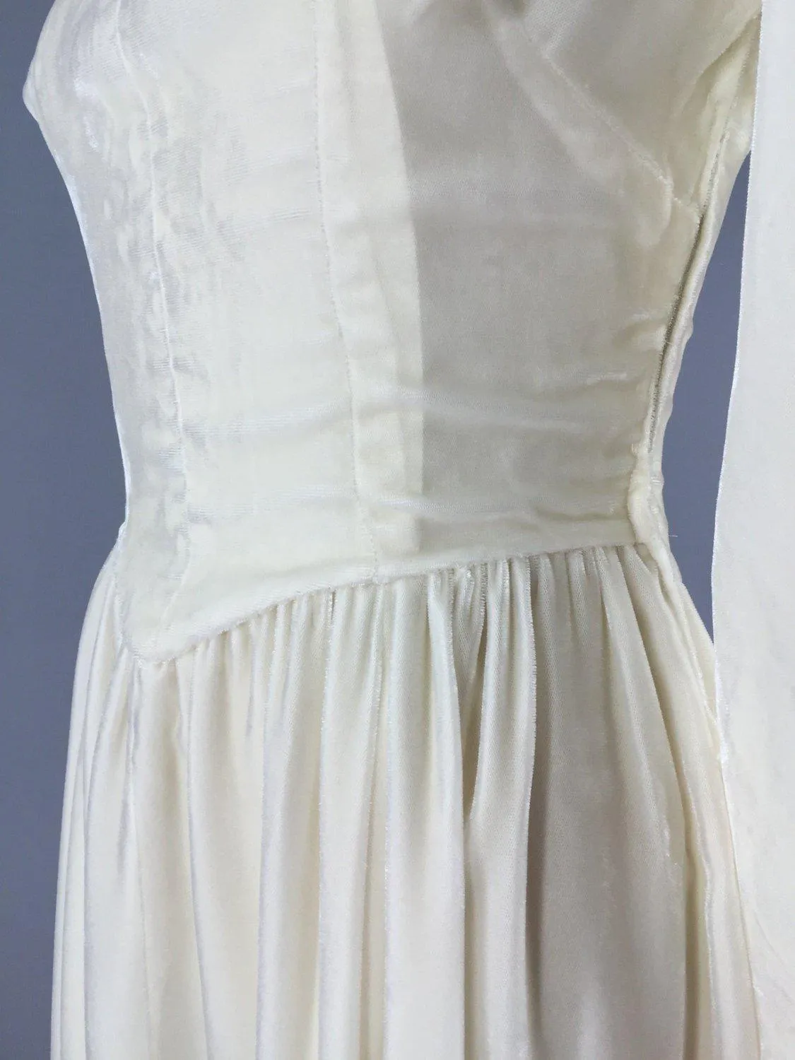 Vintage 1930s Wedding Dress / 1940s Winter White Ivory Silk Velvet Bridal Gown