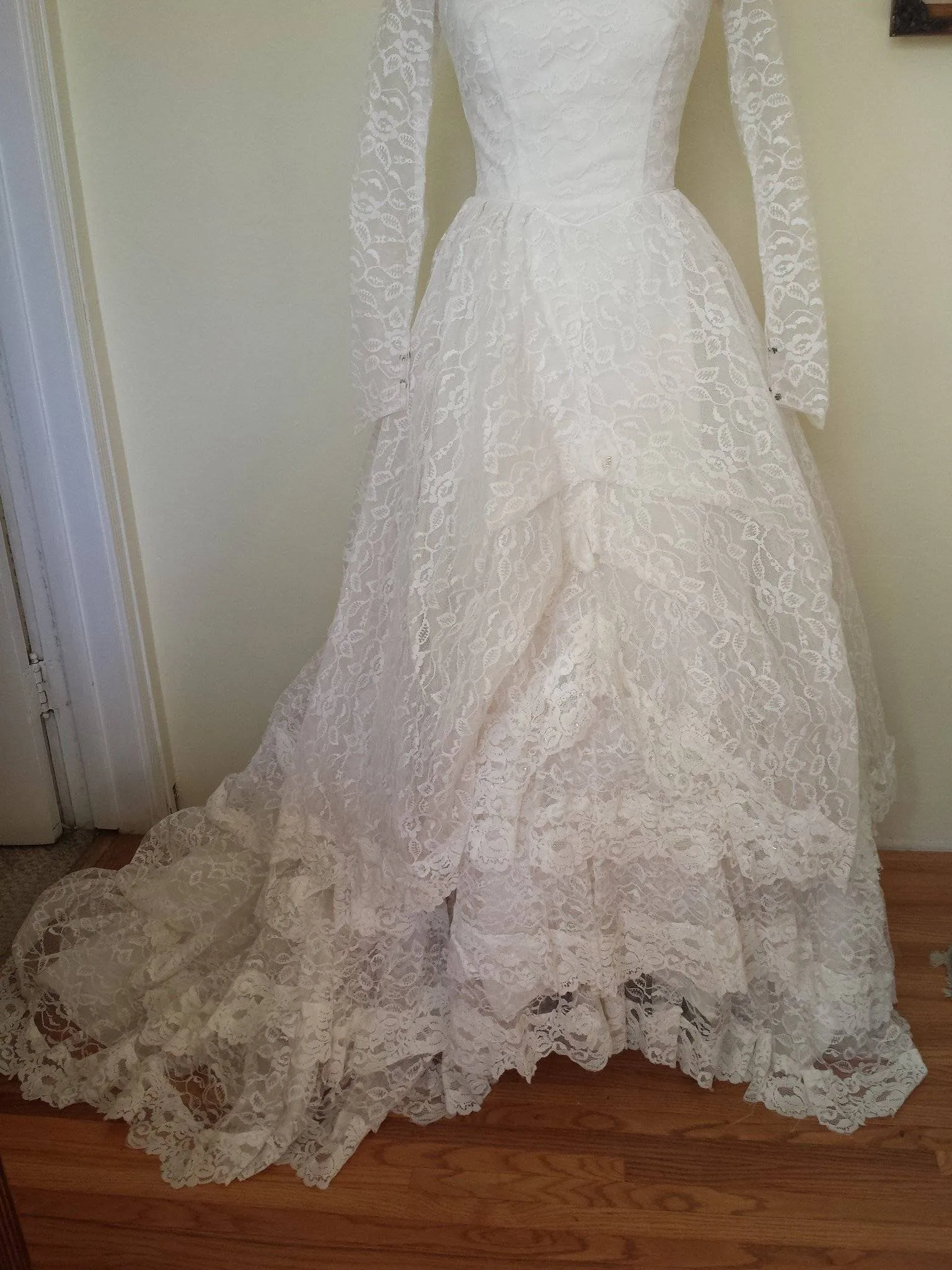 Vintage 1950s Grace Kelly Style Lace Wedding Gown